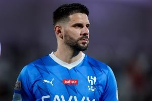 葡媒：米特洛维奇可能离开新月，利兹联对他非常感兴趣