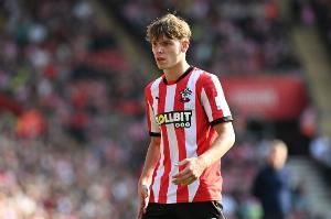 TA：圣徒边锋迪布林即将接受埃弗顿体检，转会费总价4000万镑