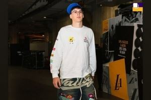 赢球了真高兴！拉拉维亚赛后更新社媒 晒出获胜海报&个人穿搭照图片