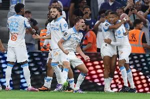 德泽尔比谈帕瓦尔表现不佳:他需要保持冷静,这责任在于我