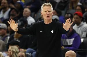 科尔:我们从一开始就缺乏斗志 面对顶级强队之一 我对此并不满意