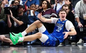 解说:弗拉格还有不少要提升的地方 卡林顿一点不灵只剩卡顿了