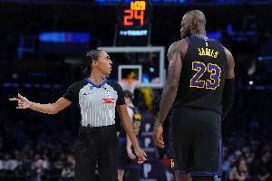 帕金斯:詹姆斯是史上最全面球员 近10年他给内线球员助攻排第五